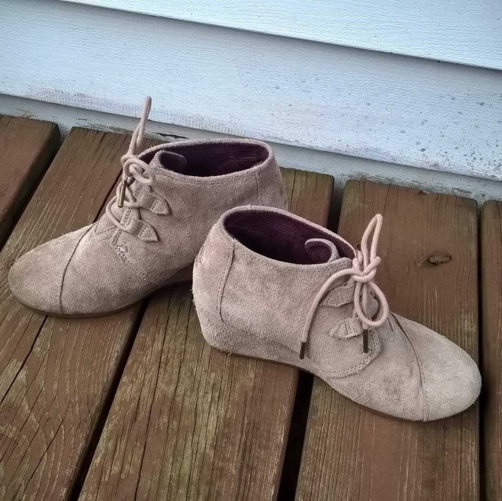 TOMS Women's Desert Wedge Boots